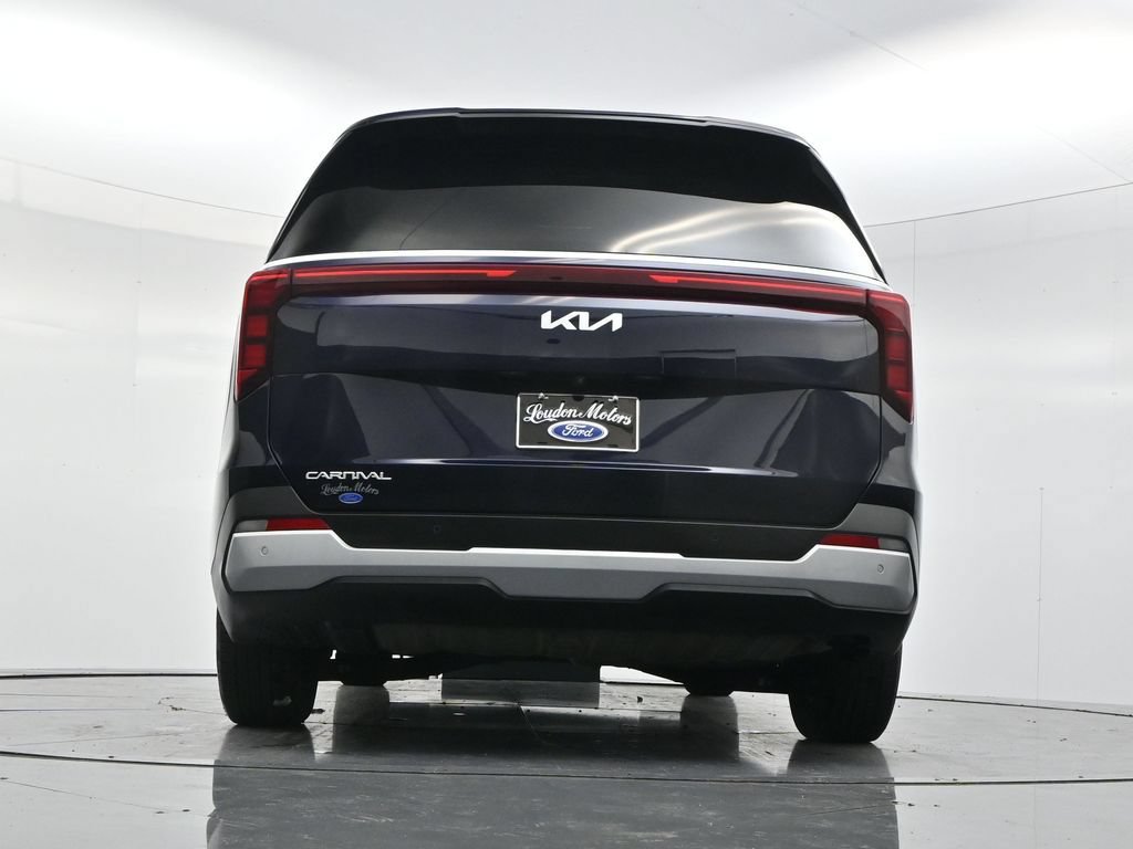 Used 2025 Kia Carnival FWD image 46
