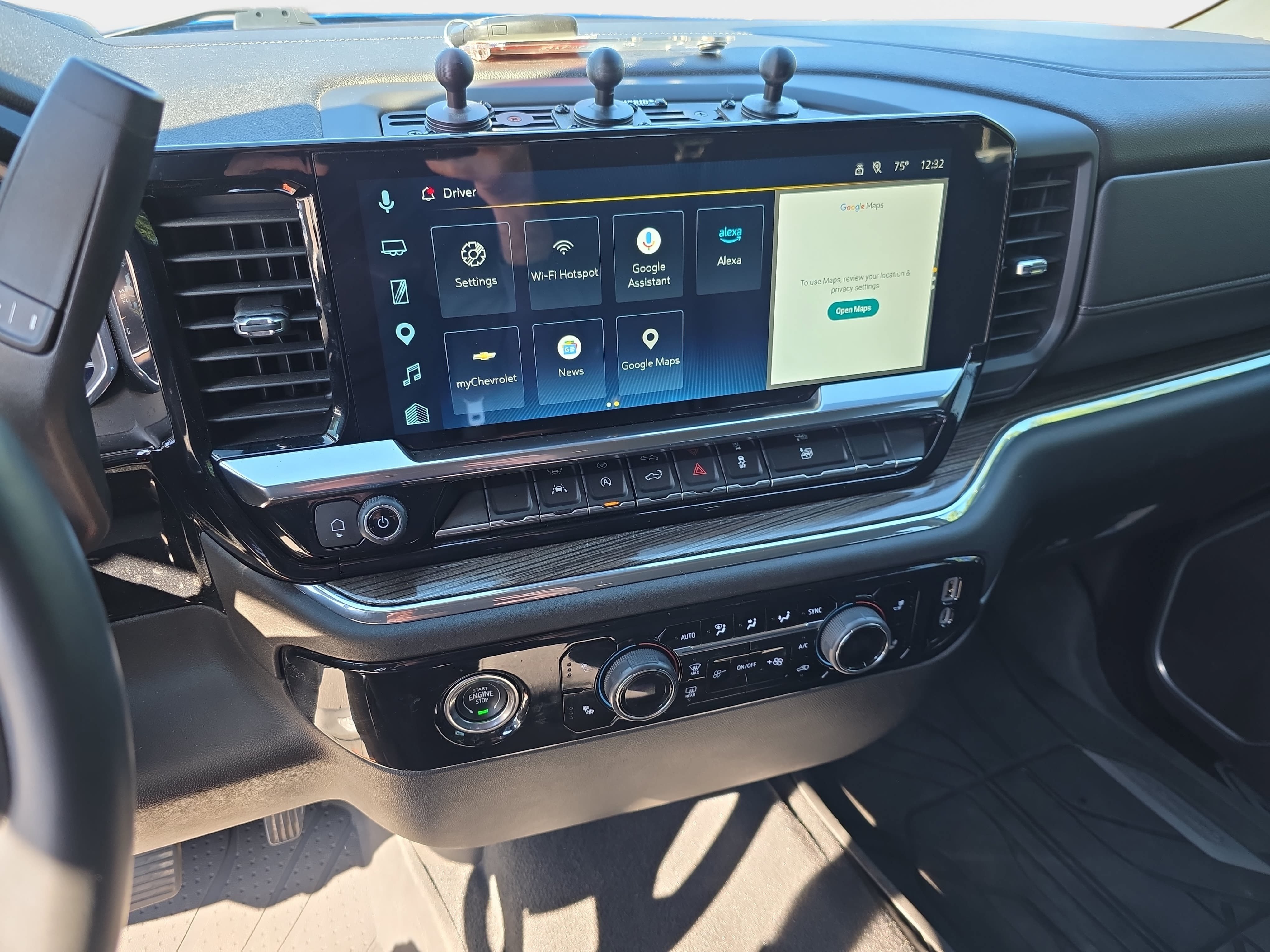 Used 2024 Chevrolet Silverado 1500 RST AWD/4WD image 17