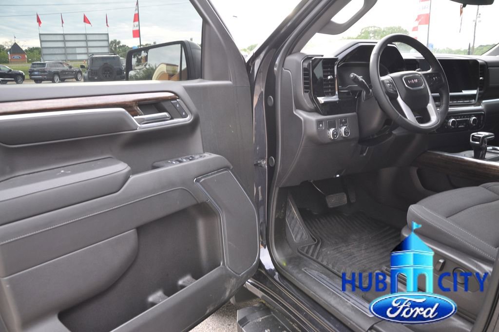 Used 2024 GMC Sierra 1500 Elevation RWD image 11