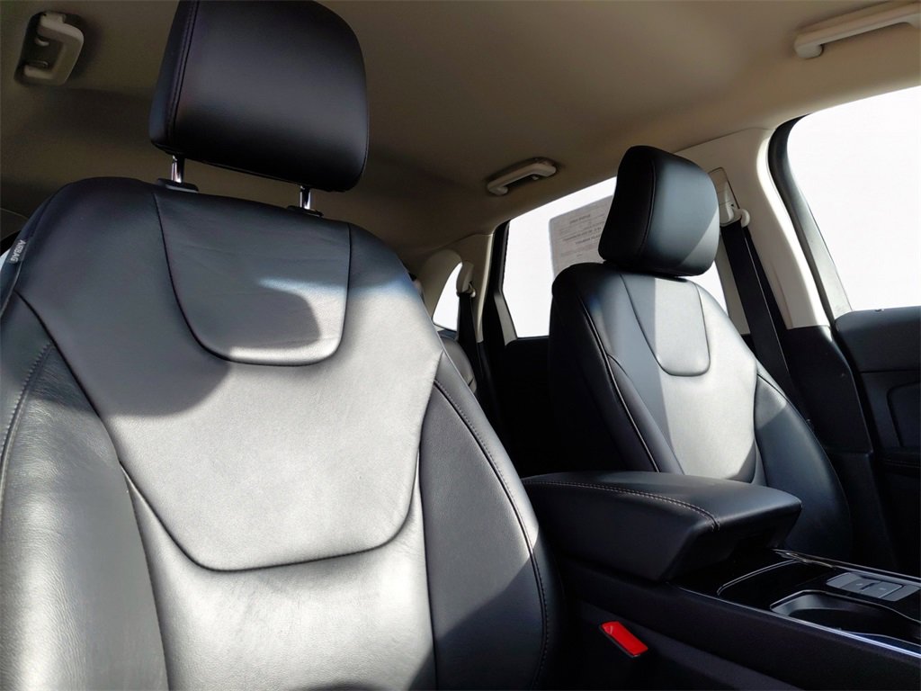 Used 2020 Ford Edge Titanium w/ Class II Trailer Tow Package image 15