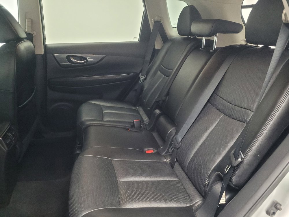 Used 2016 Nissan Rogue SL w/ SL Premium Package image 18