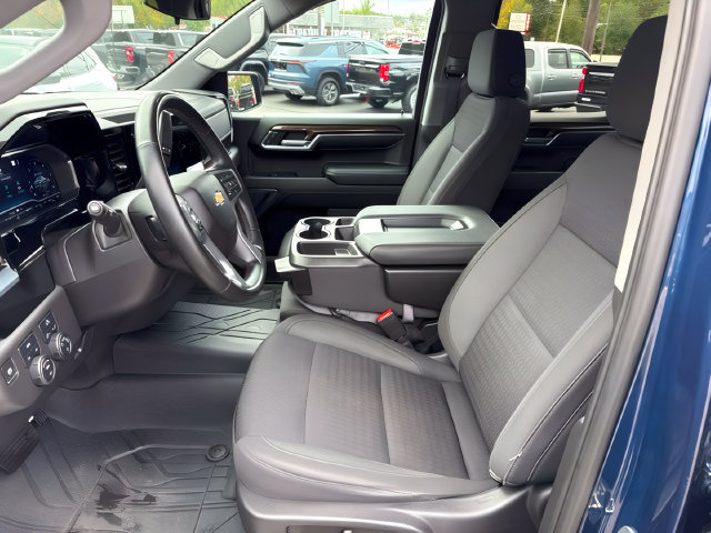 Used 2023 Chevrolet Silverado 1500 LT AWD/4WD image 14
