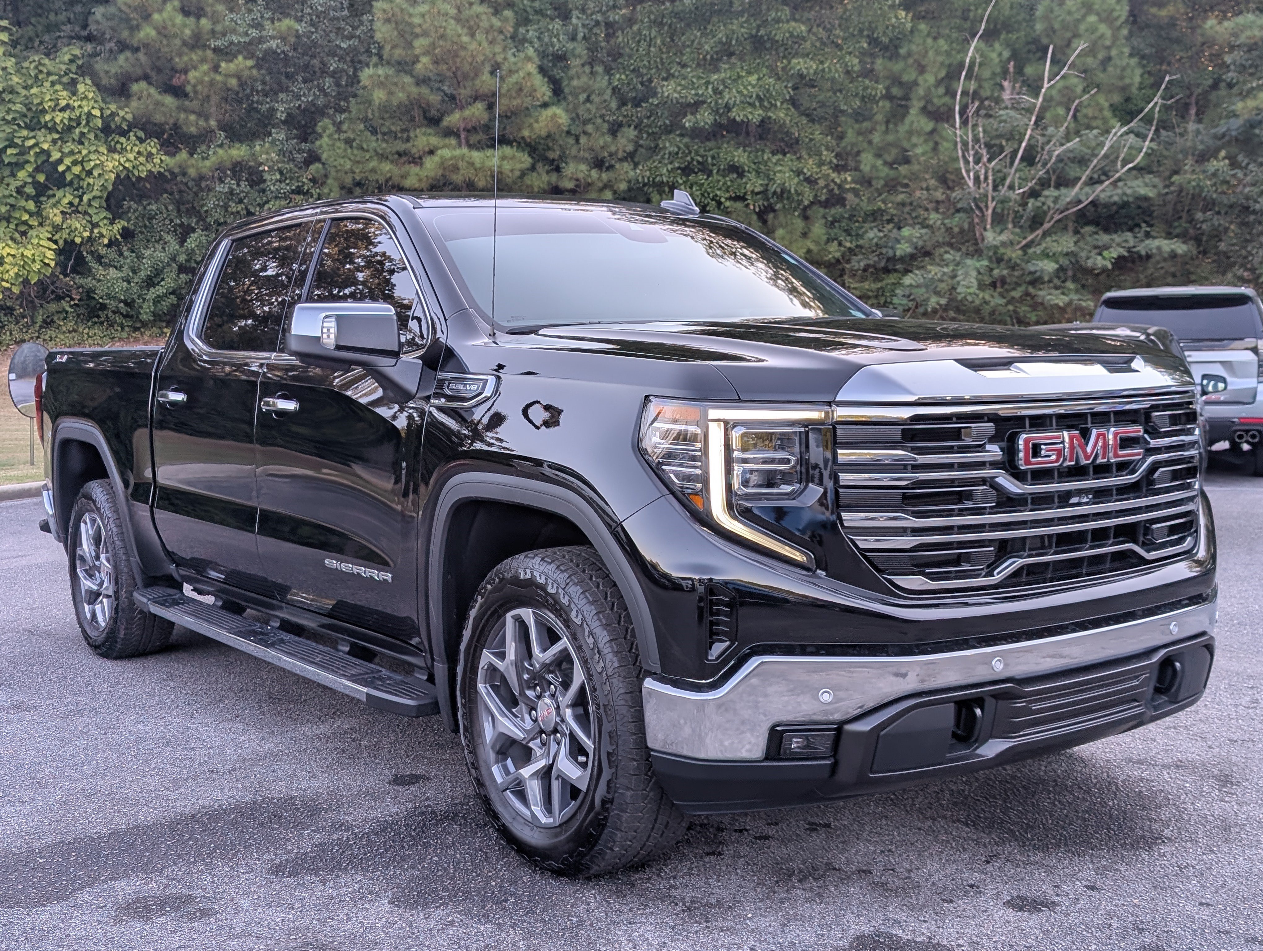 Used 2026 GMC Sierra 1500 SLT w/ SLT Premium Plus Package AWD/4WD image 11