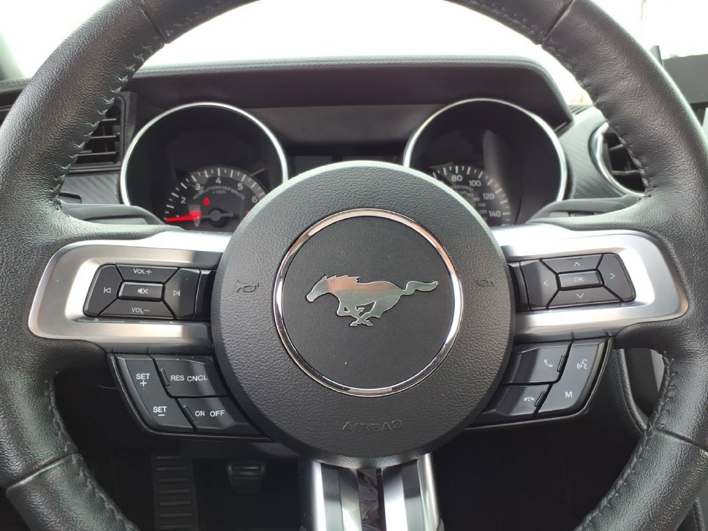 Used 2022 Ford Mustang Convertible RWD image 22