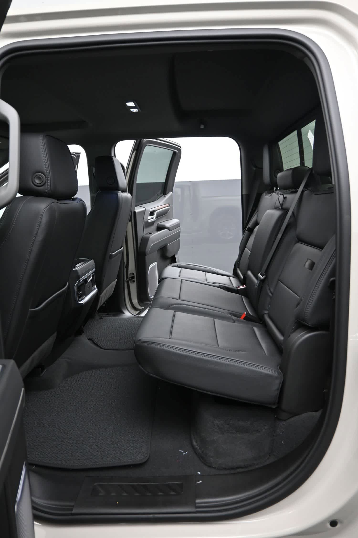 New 2026 GMC Sierra 1500 Denali w/ Technology Package image 15