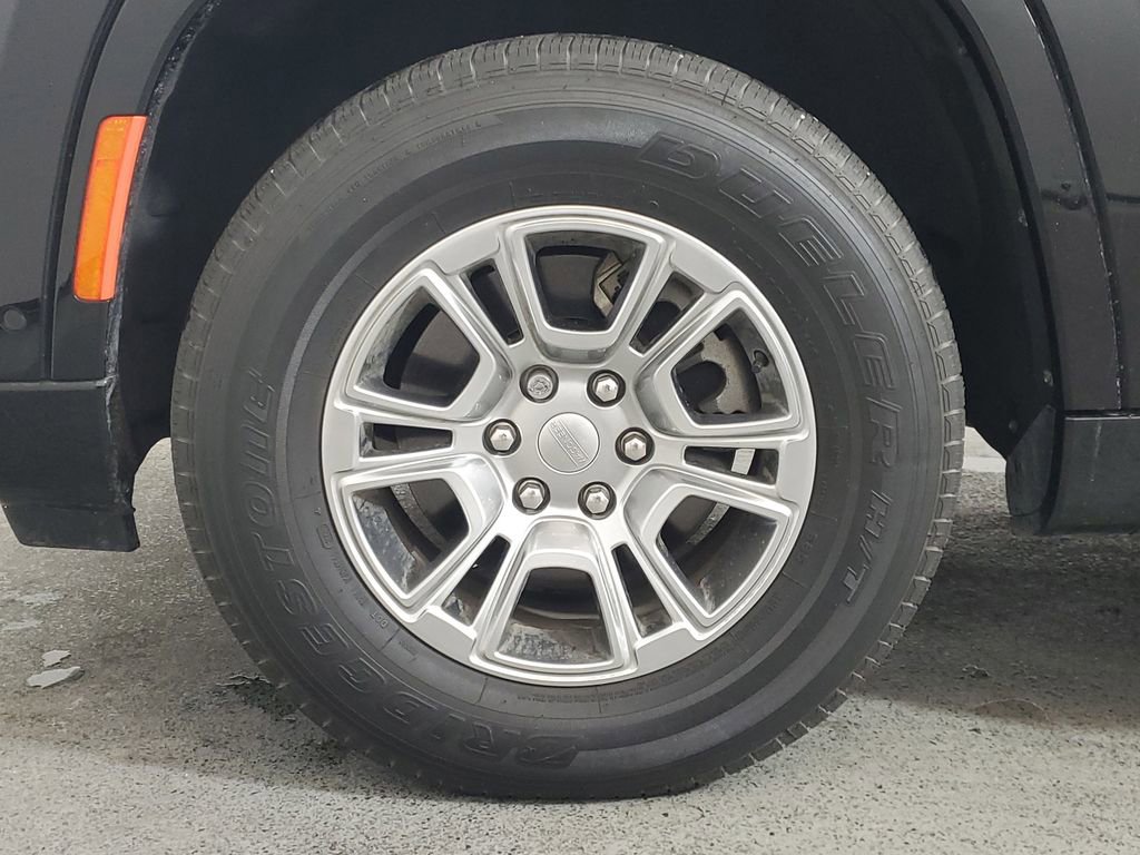 Used 2023 Jeep Wagoneer 4WD image 9