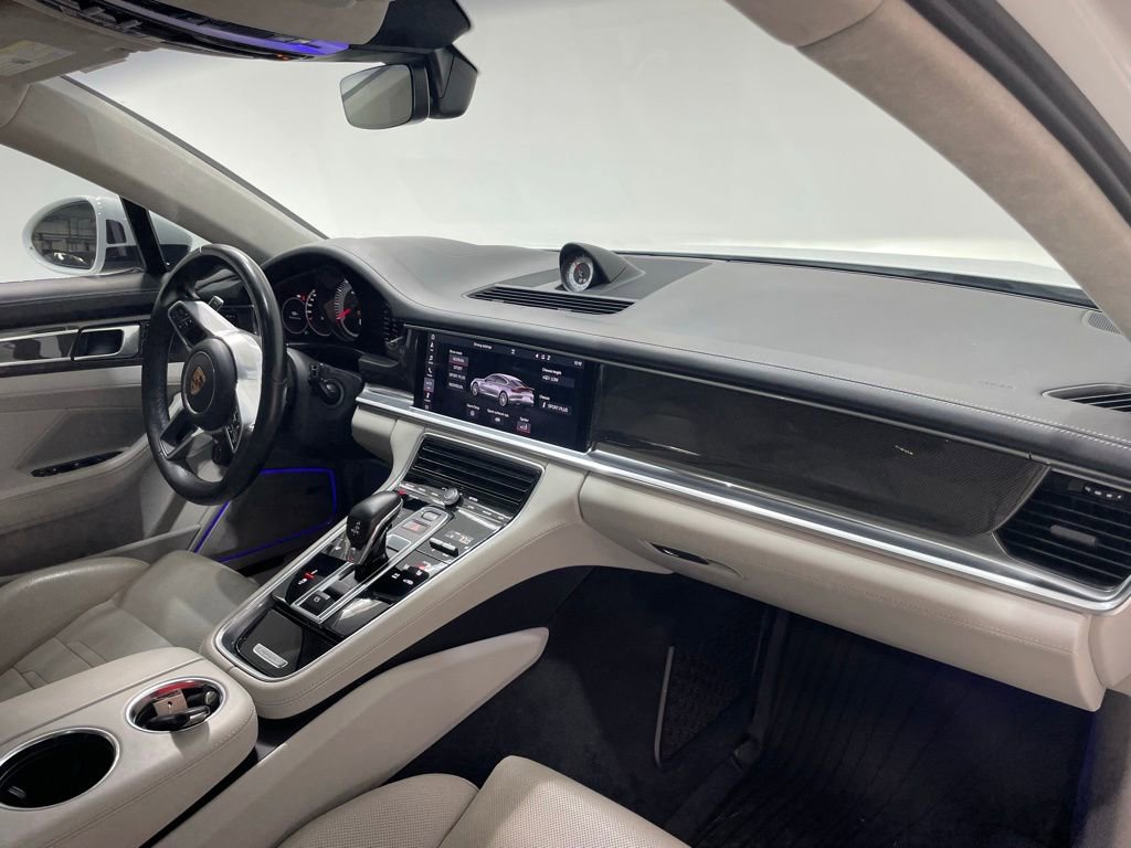 Used 2020 Porsche Panamera GTS image 25