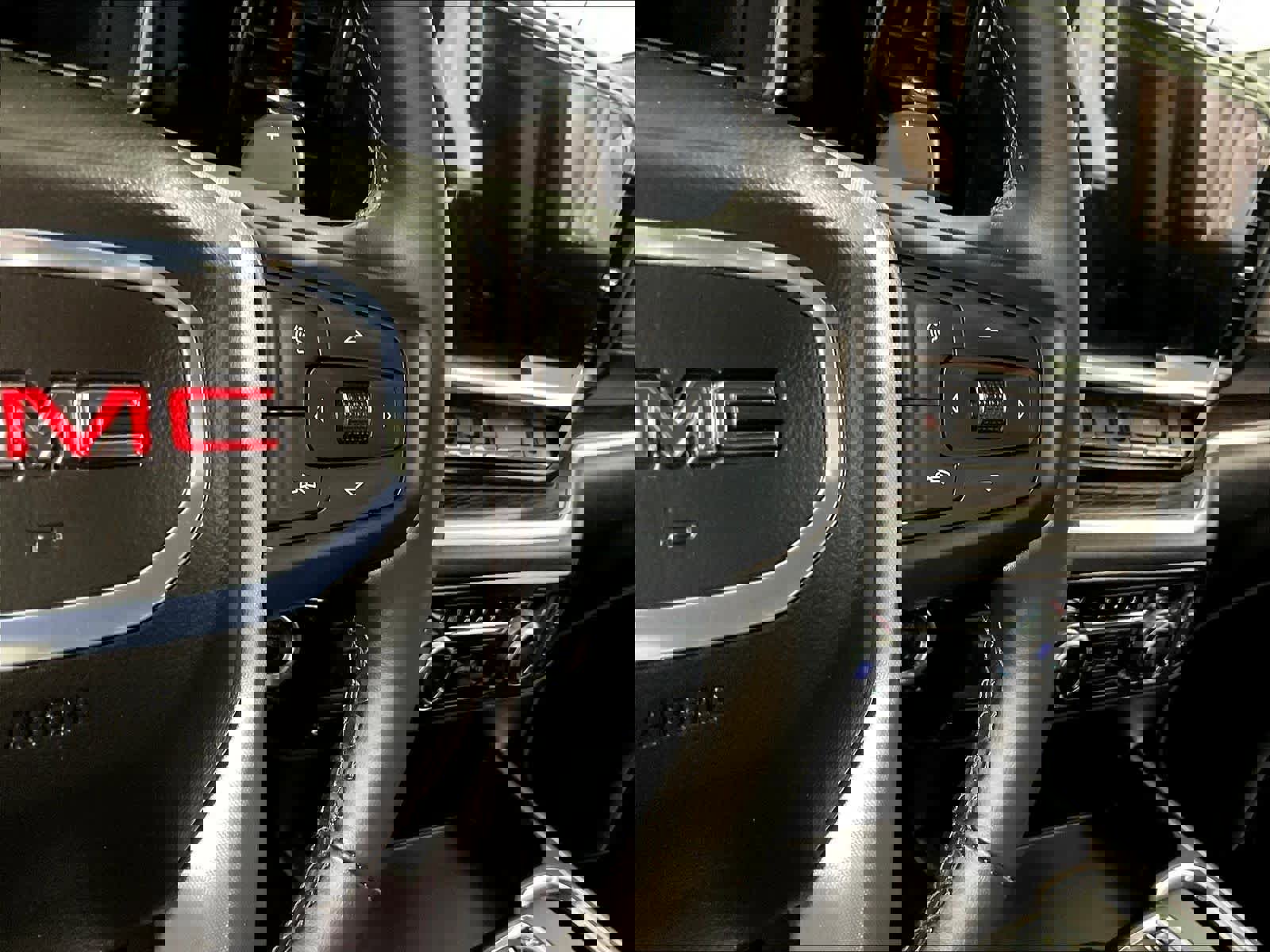 Used 2025 GMC Sierra 1500 Elevation image 23