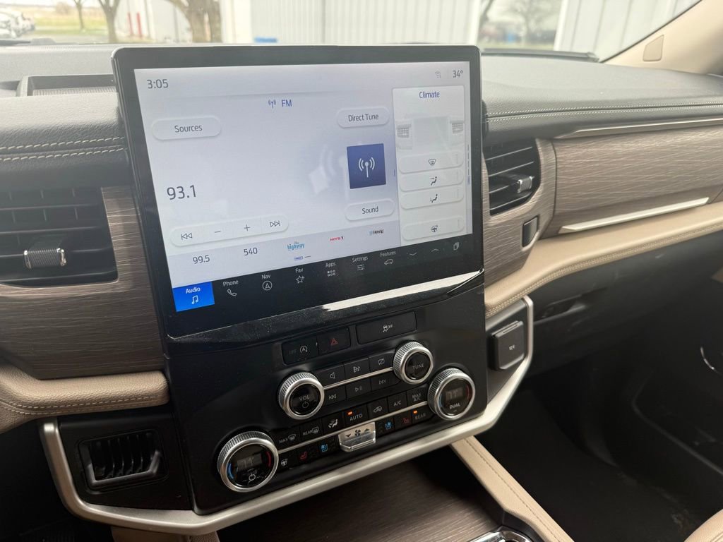 Used 2024 Ford Expedition Max Limited image 11