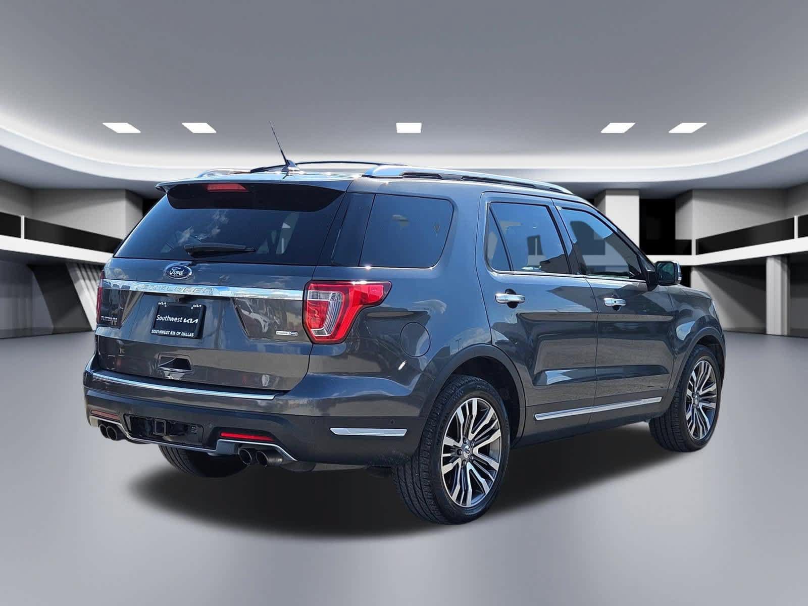 Used 2018 Ford Explorer Platinum AWD/4WD image 5