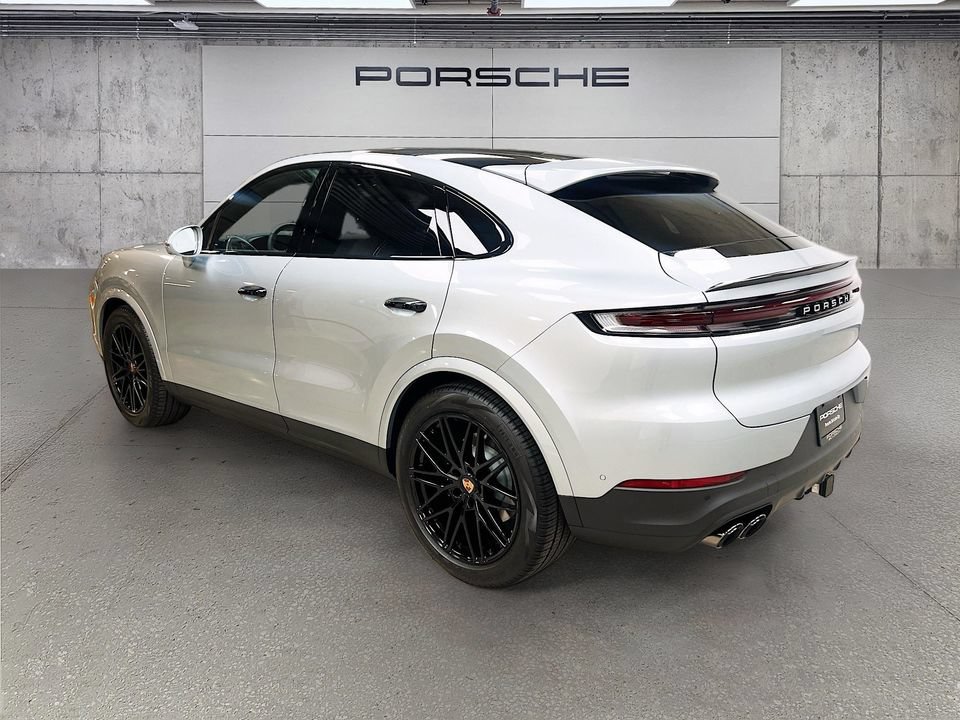 New 2026 Porsche Cayenne Coupe AWD/4WD image 3