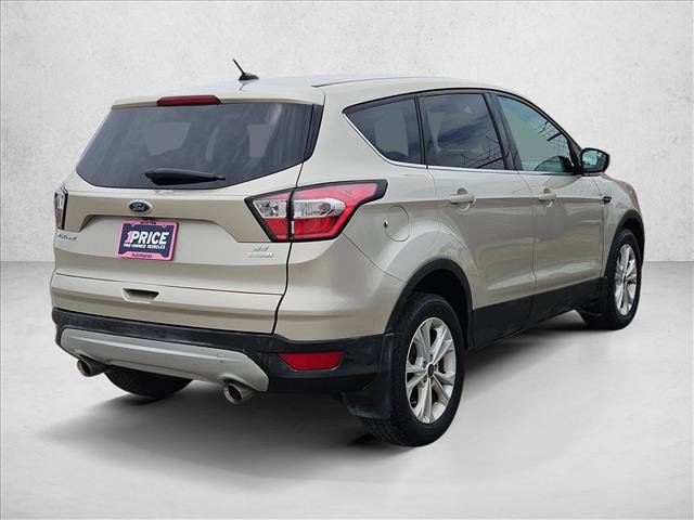 Used 2017 Ford Escape SE image 4