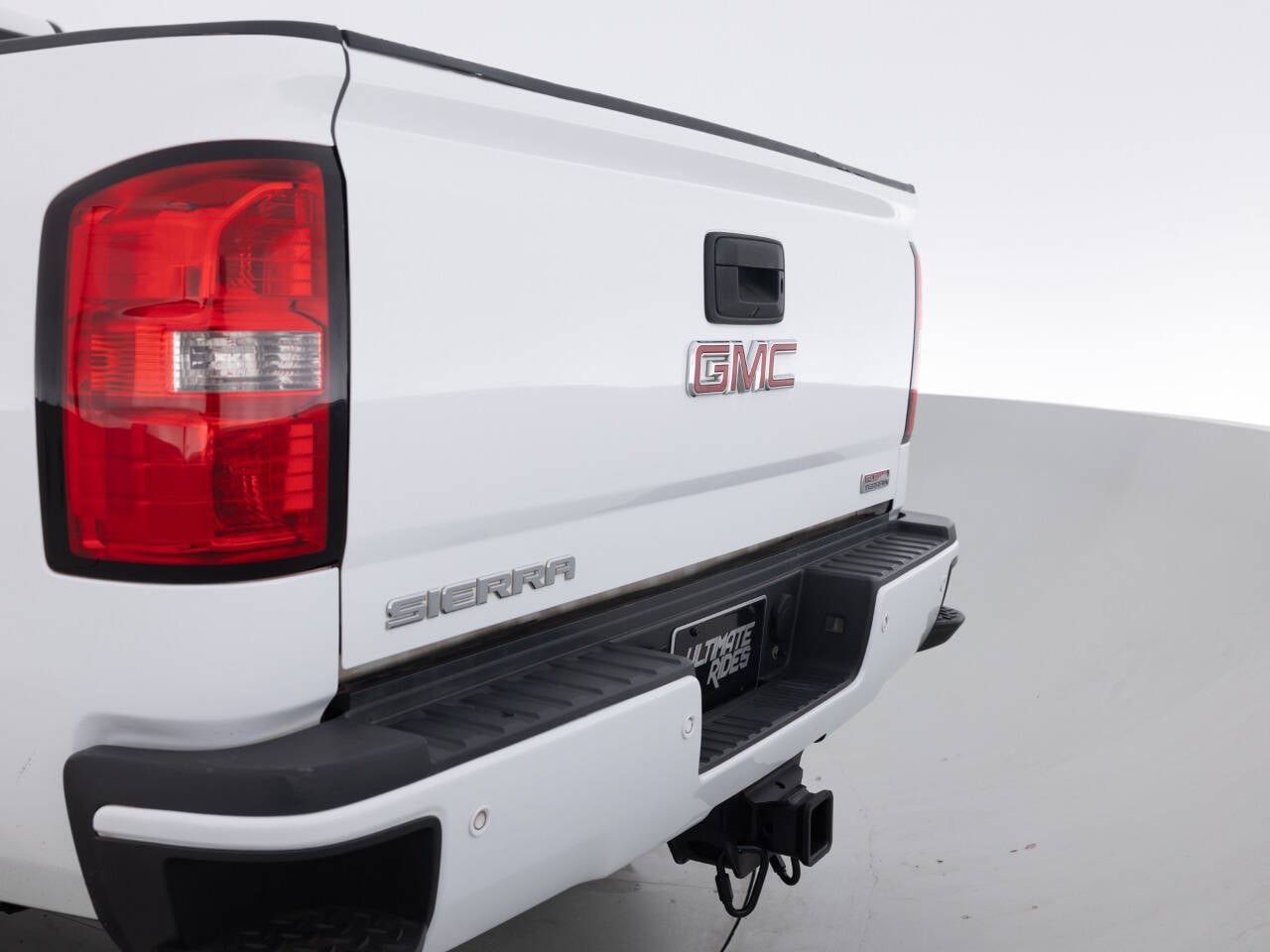 Used 2015 GMC Sierra 2500 SLT w/ Duramax Plus Package image 16