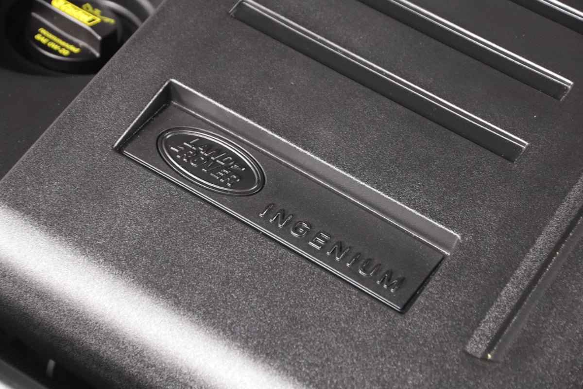 Used 2025 Land Rover Range Rover SE AWD/4WD image 23