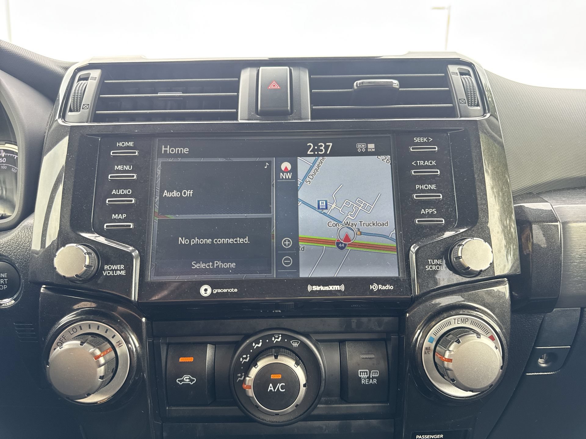 Used 2024 Toyota 4Runner TRD Off-Road Premium AWD/4WD image 16