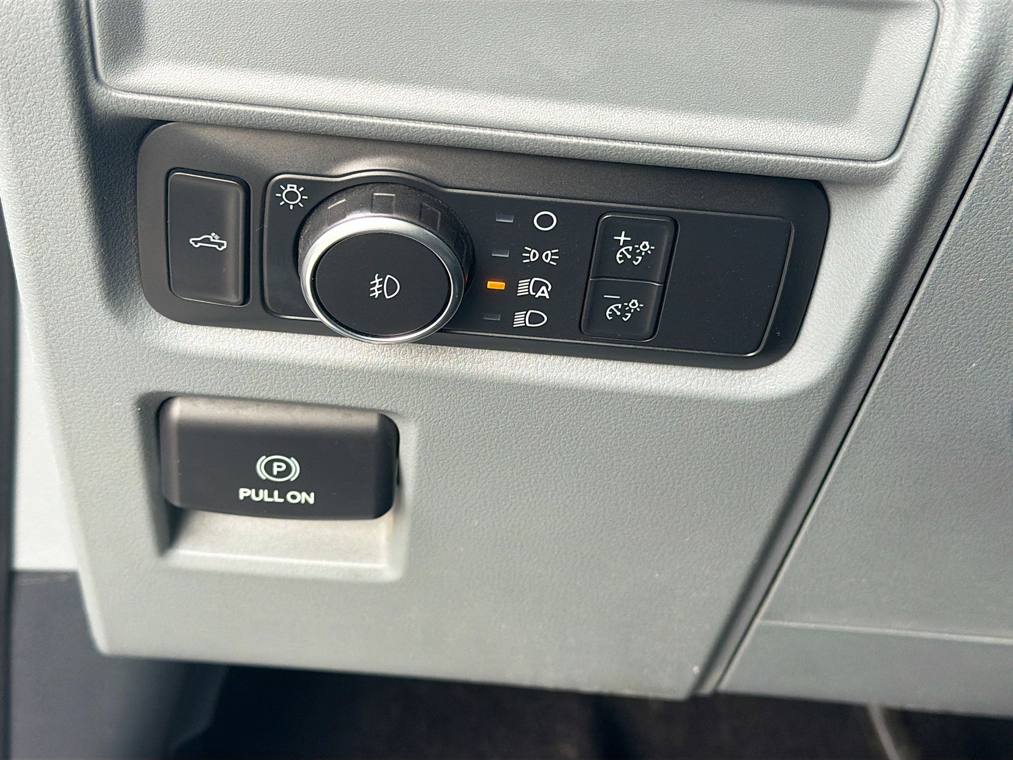 Used 2022 Ford F150 XLT w/ Trailer Tow Package image 31