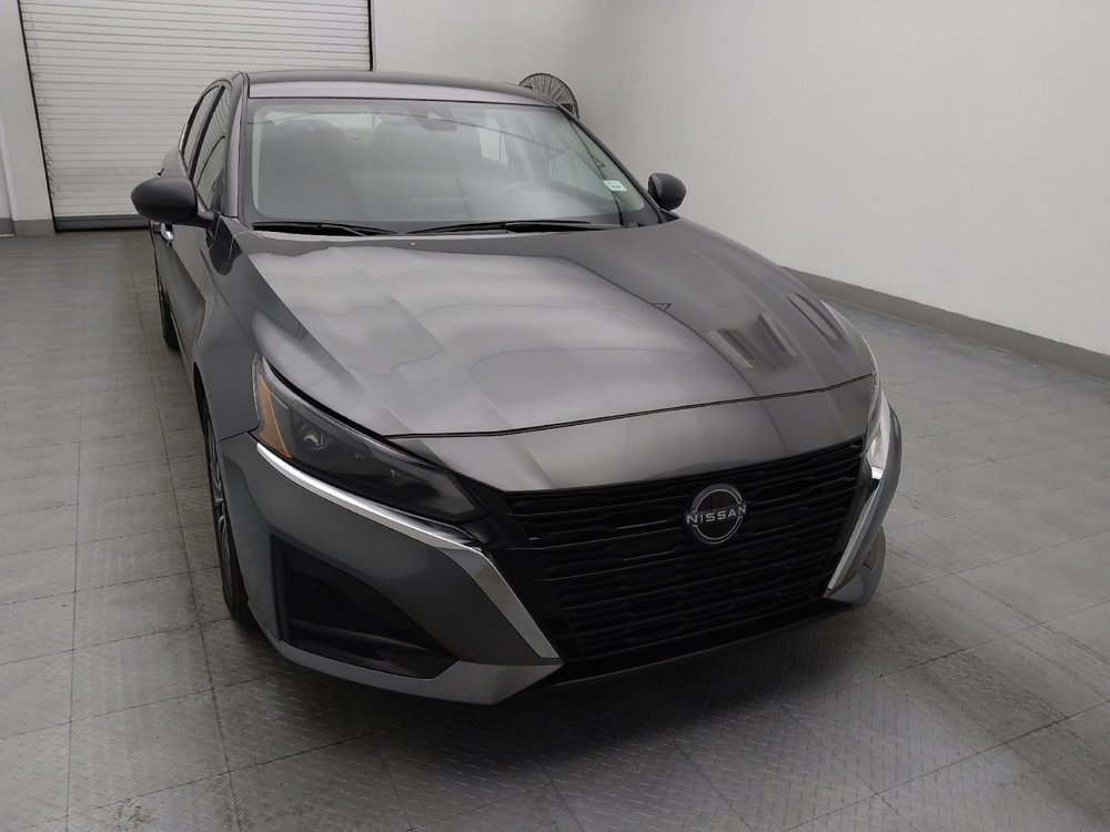 Used 2024 Nissan Altima 2.5 SV image 14