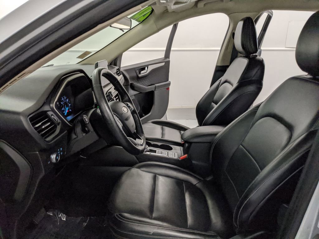 Used 2020 Ford Escape SEL image 17