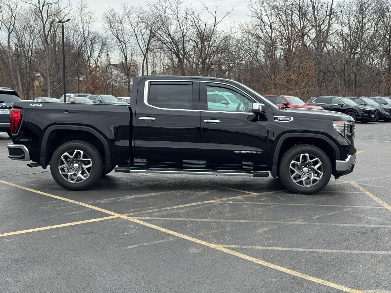 Used 2025 GMC Sierra 1500 SLT w/ SLT Premium Package image 3