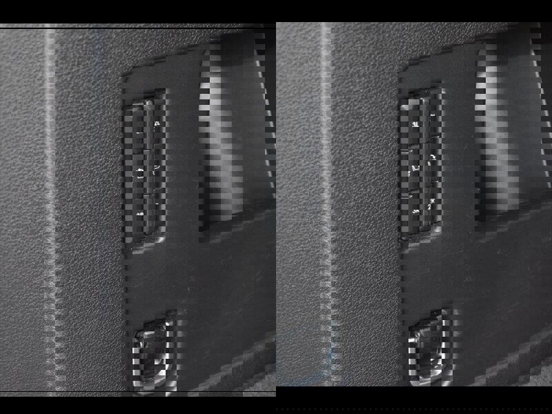 Used 2018 Lincoln Navigator L Select image 28