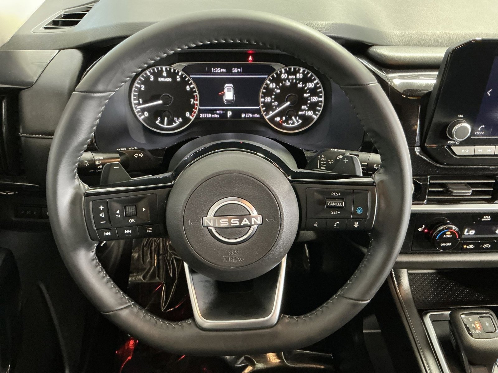 Used 2023 Nissan Pathfinder SV image 24