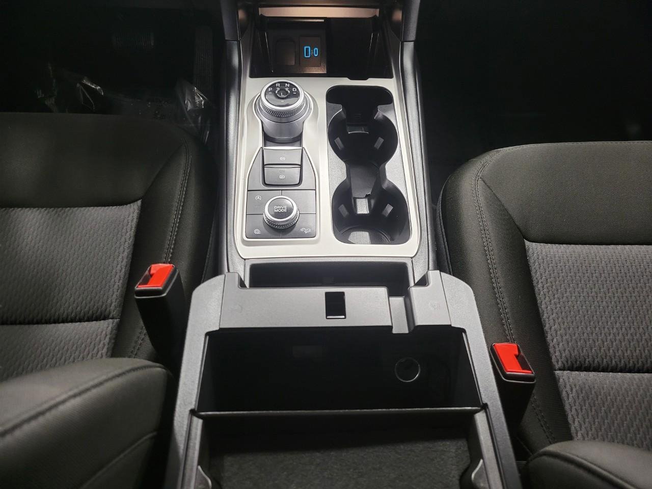 Used 2023 Ford Explorer XLT w/ Class IV Trailer Tow Package image 18