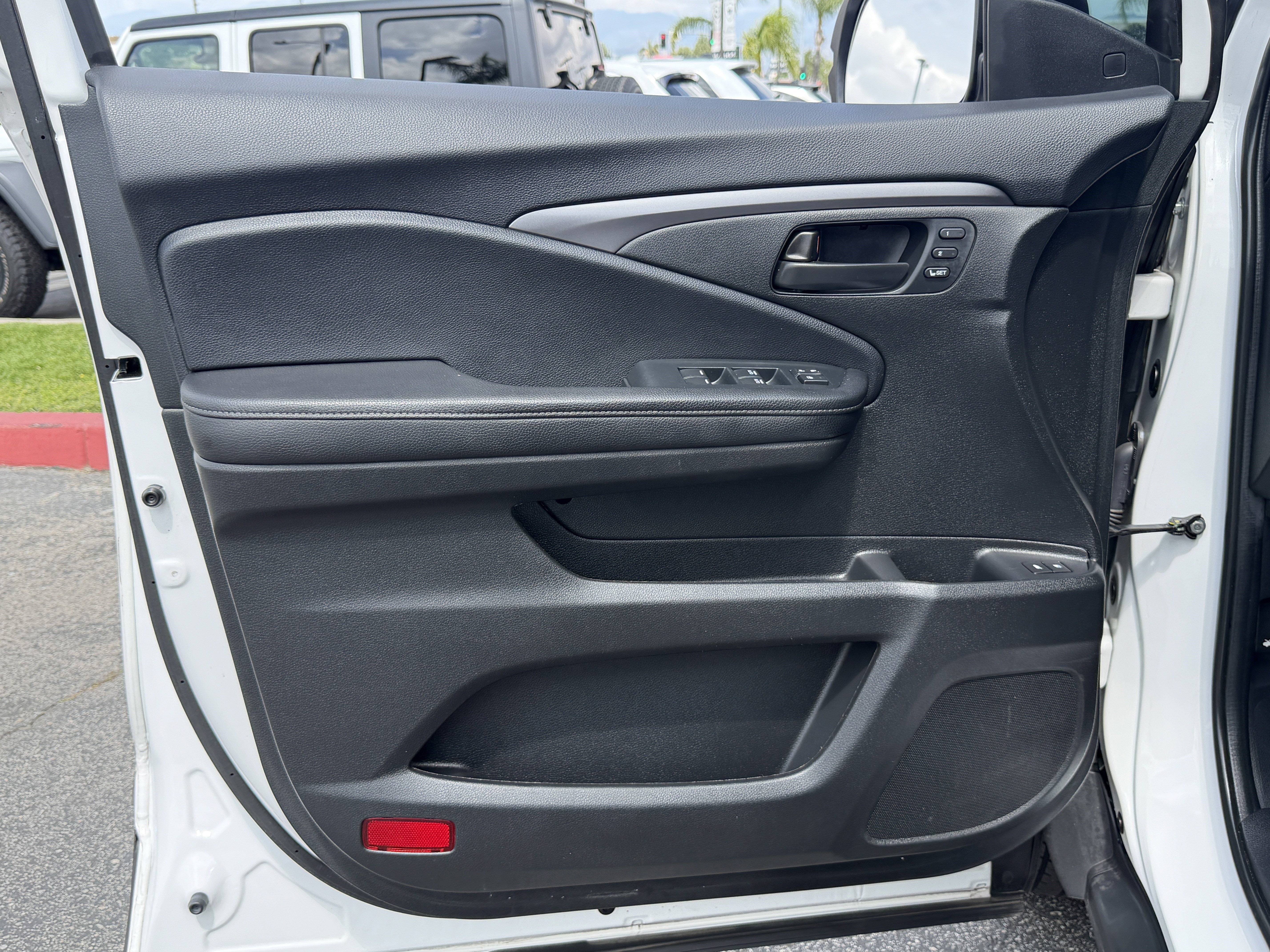 Used 2023 Honda Passport EX-L image 13