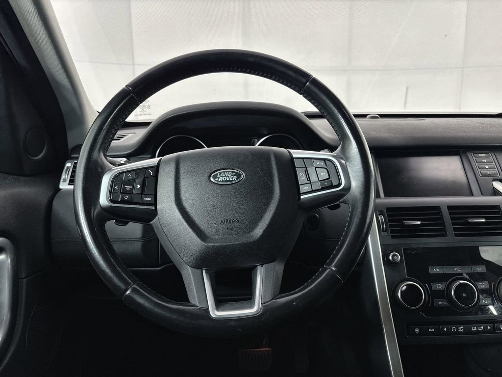Used 2018 Land Rover Discovery Sport SE AWD/4WD image 11