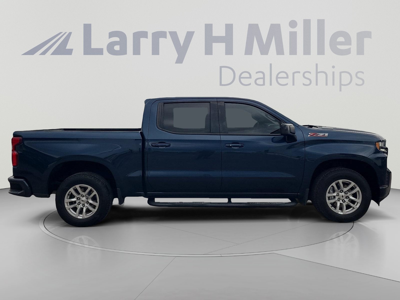 Used 2021 Chevrolet Silverado 1500 RST w/ Convenience Package II AWD/4WD image 6