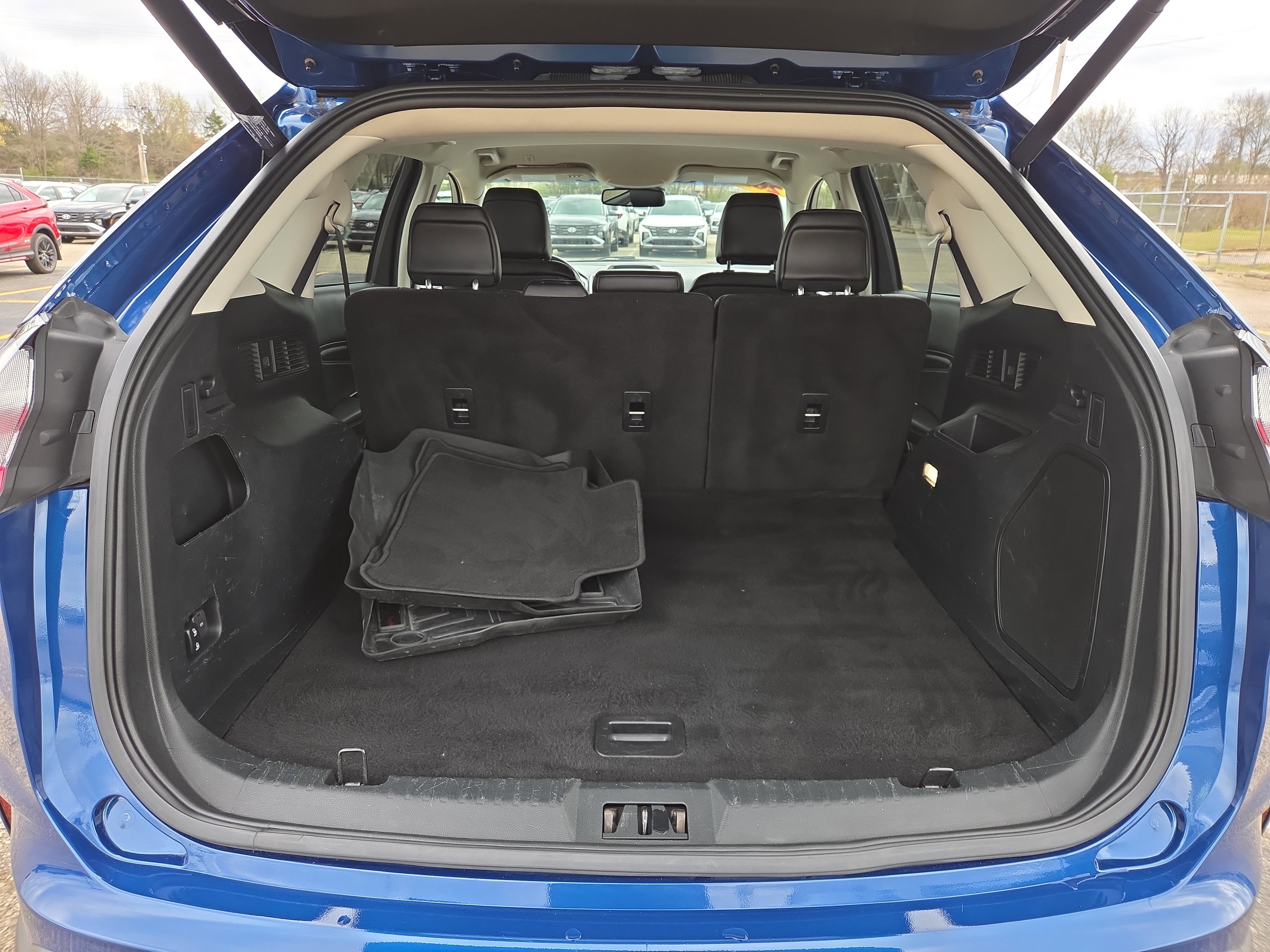 Used 2020 Ford Edge Titanium image 9