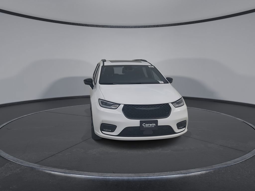 New 2026 Chrysler Pacifica Limited AWD/4WD image 4