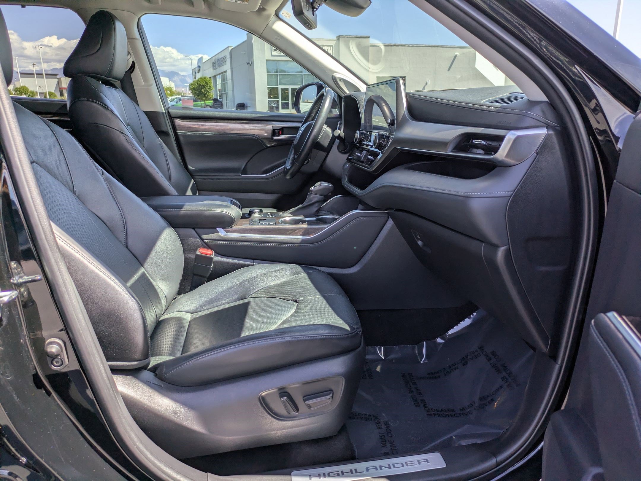 Used 2023 Toyota Highlander Limited AWD/4WD image 31