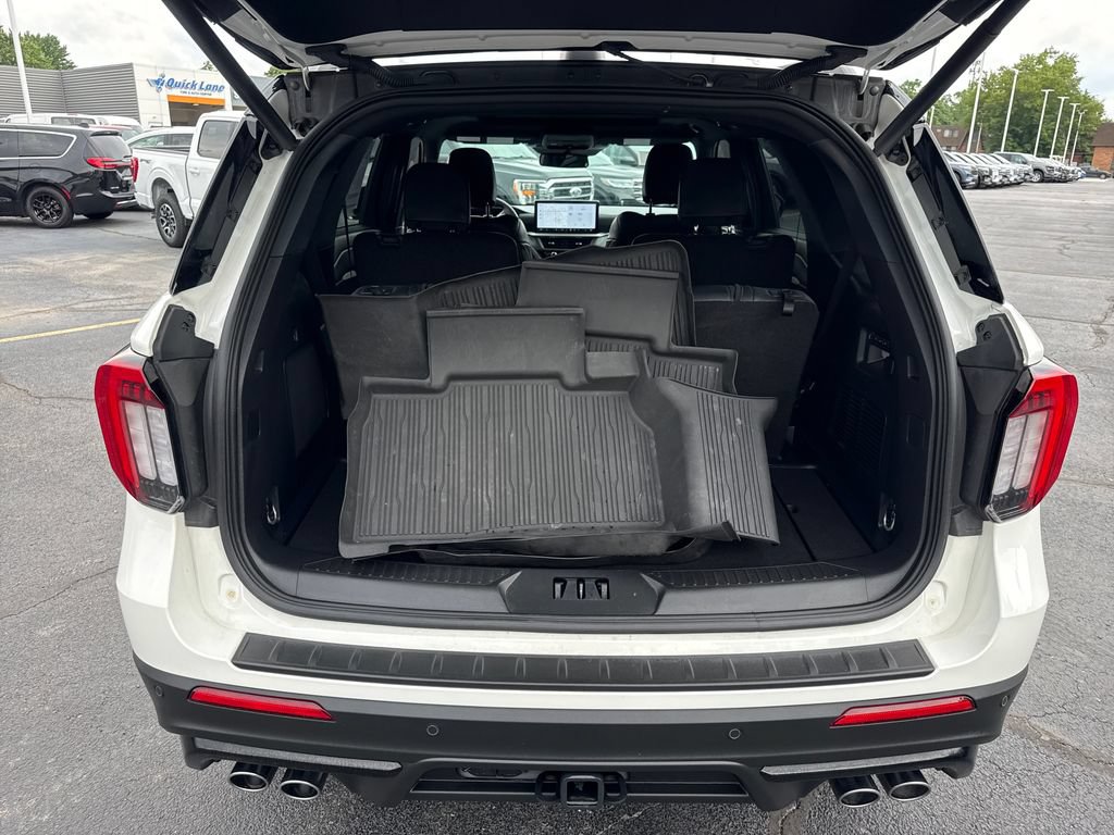 Used 2025 Ford Explorer ST w/ Sun And Sound Package AWD/4WD image 13
