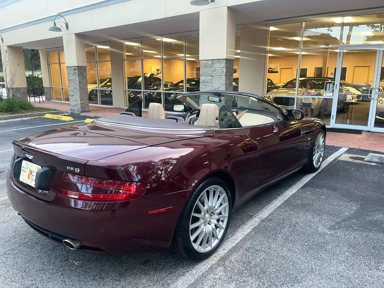Used 2007 Aston Martin DB9 Volante RWD image 4
