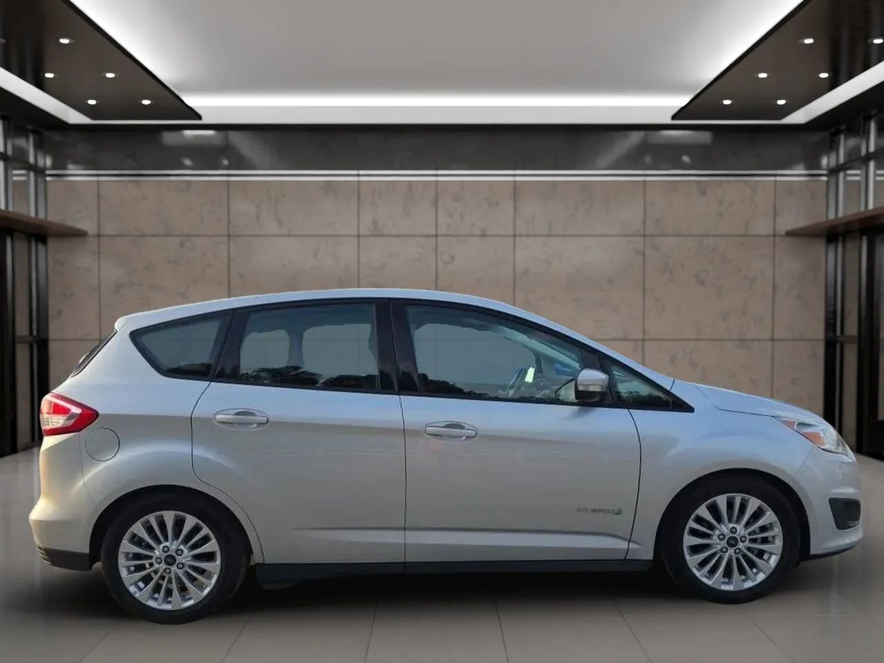 Used 2017 Ford C-MAX SE image 8