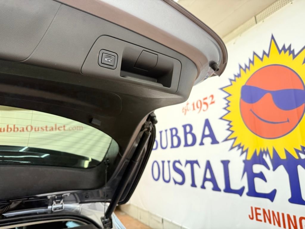 Used 2022 Buick Envision Avenir w/ Technology Package II image 20