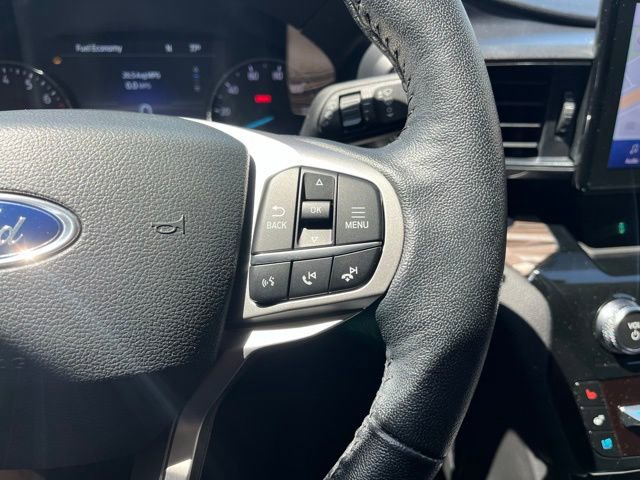 Used 2022 Ford Explorer Limited w/ Equipment Group 301A image 17