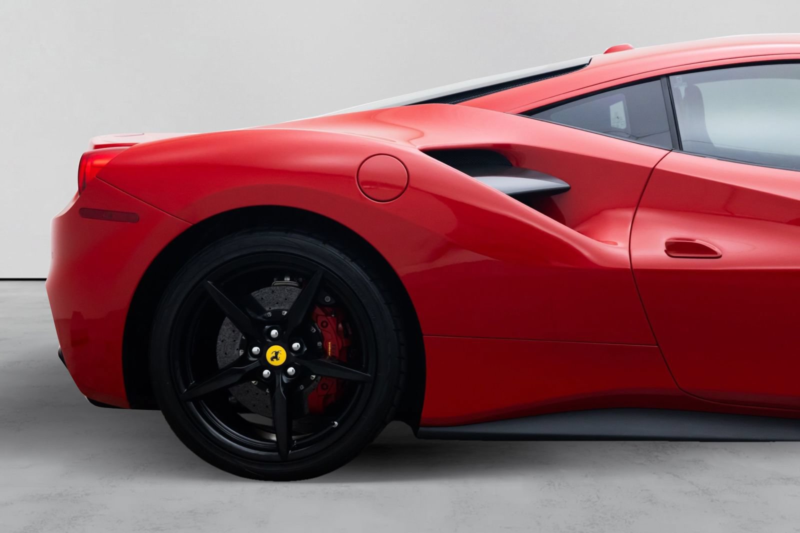 Used 2019 Ferrari 488 GTB RWD image 46