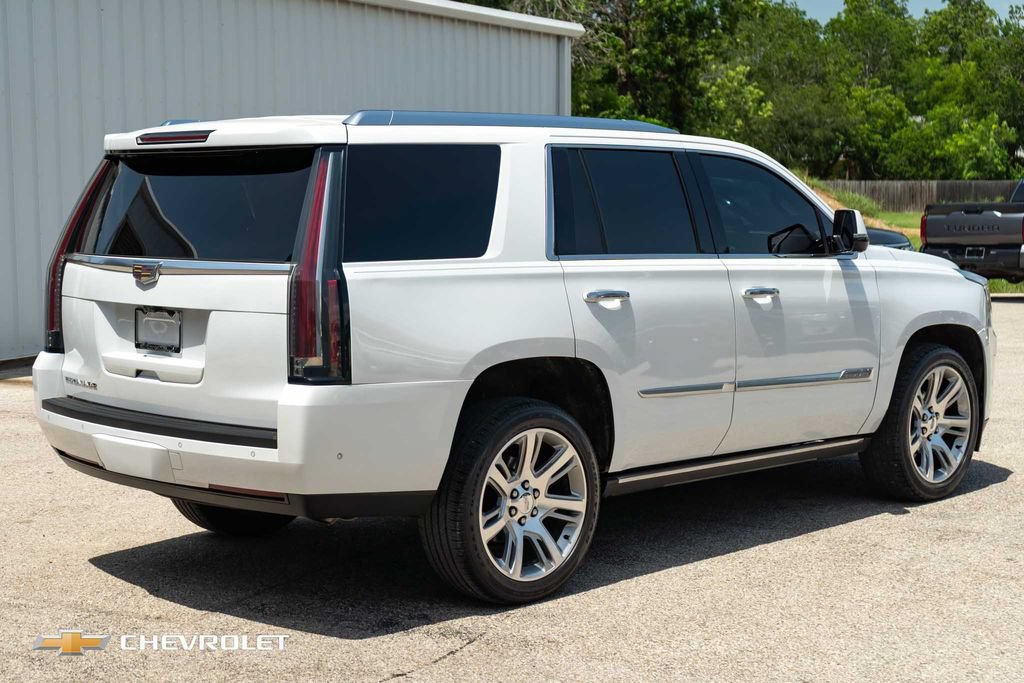 Used 2017 Cadillac Escalade Premium Luxury RWD image 6