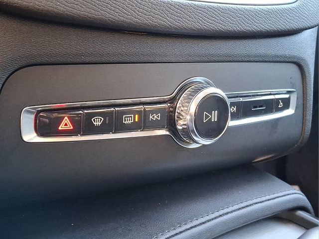Certified 2024 Volvo XC90 B5 Core w/ Protection Package Premier AWD/4WD image 14