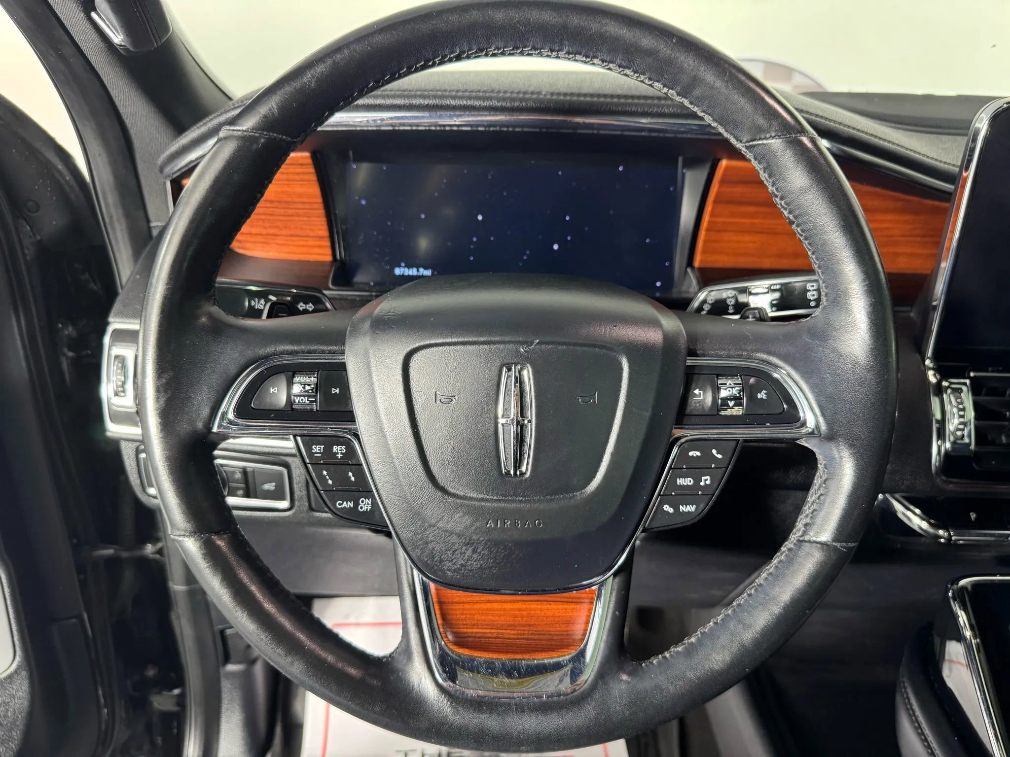 Used 2020 Lincoln Navigator L Reserve w/ Equipment Group 208A Reserve image 13