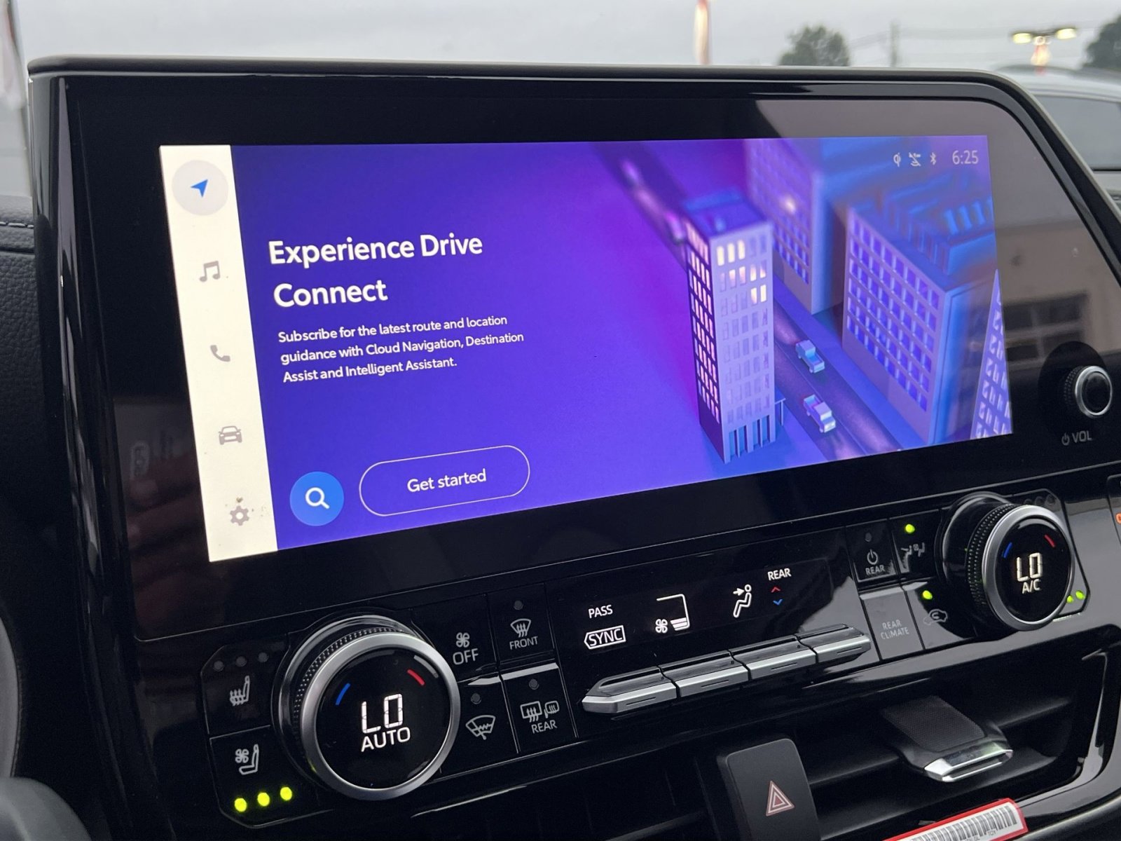 New 2025 Toyota Highlander Limited image 14