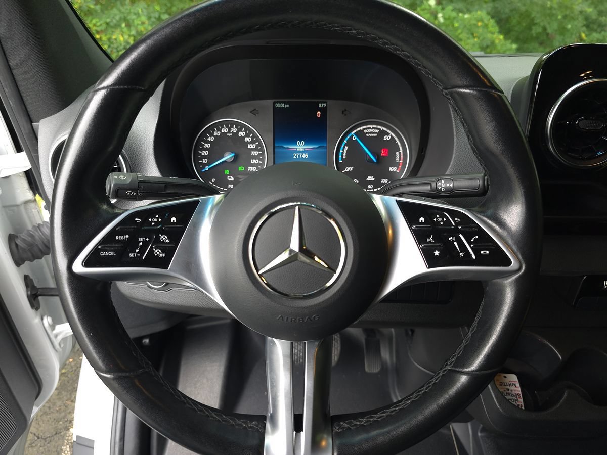 Used 2024 Mercedes-Benz eSprinter 170 Cargo image 21