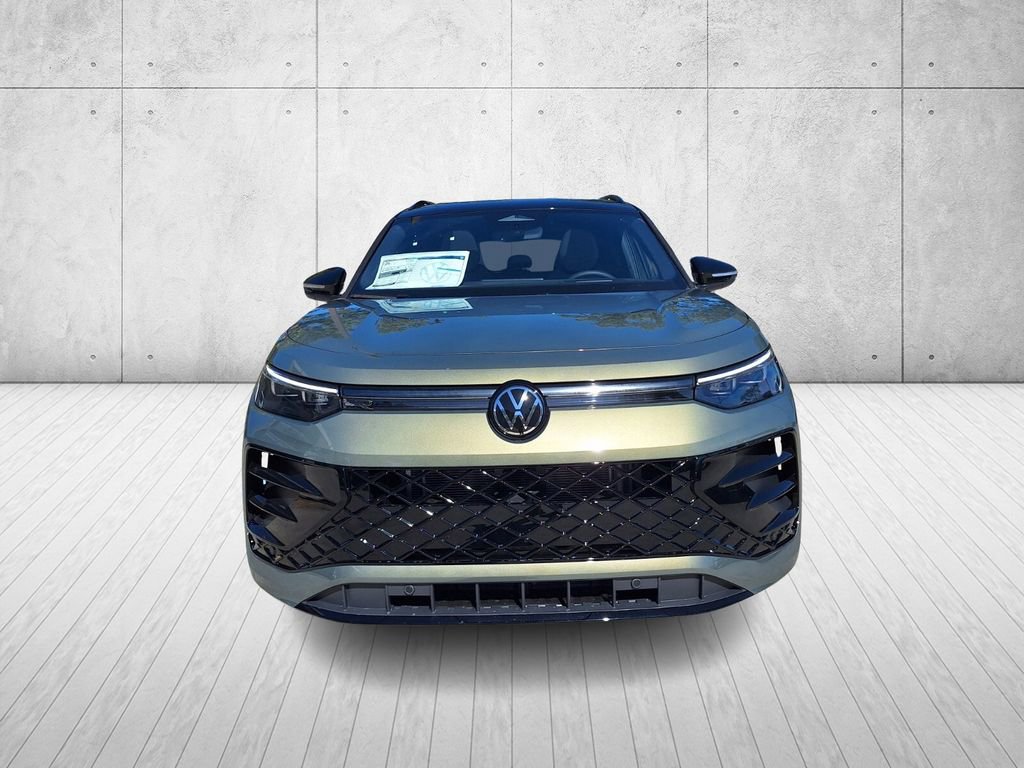 New 2026 Volkswagen Tiguan SE R-Line image 2