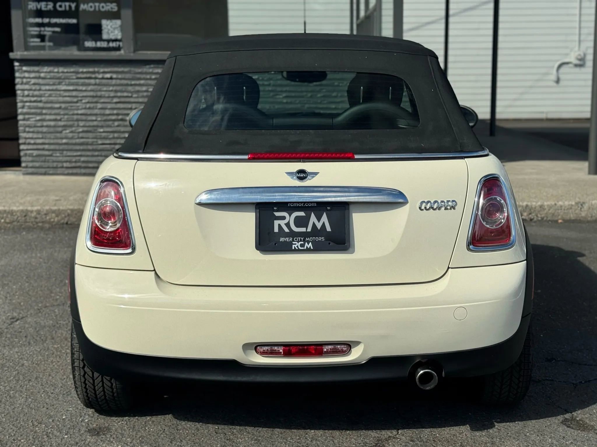 Used 2012 MINI Cooper Convertible image 6