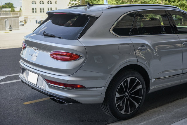 Used 2021 Bentley Bentayga AWD/4WD image 45