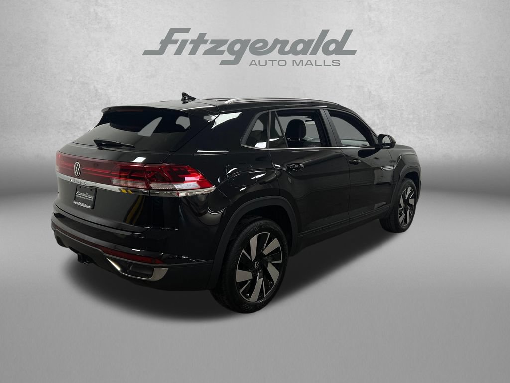Used 2024 Volkswagen Atlas Cross Sport SE FWD image 6
