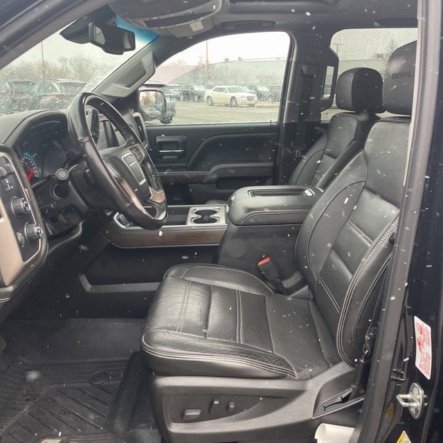 Used 2018 GMC Sierra 1500 Denali image 2
