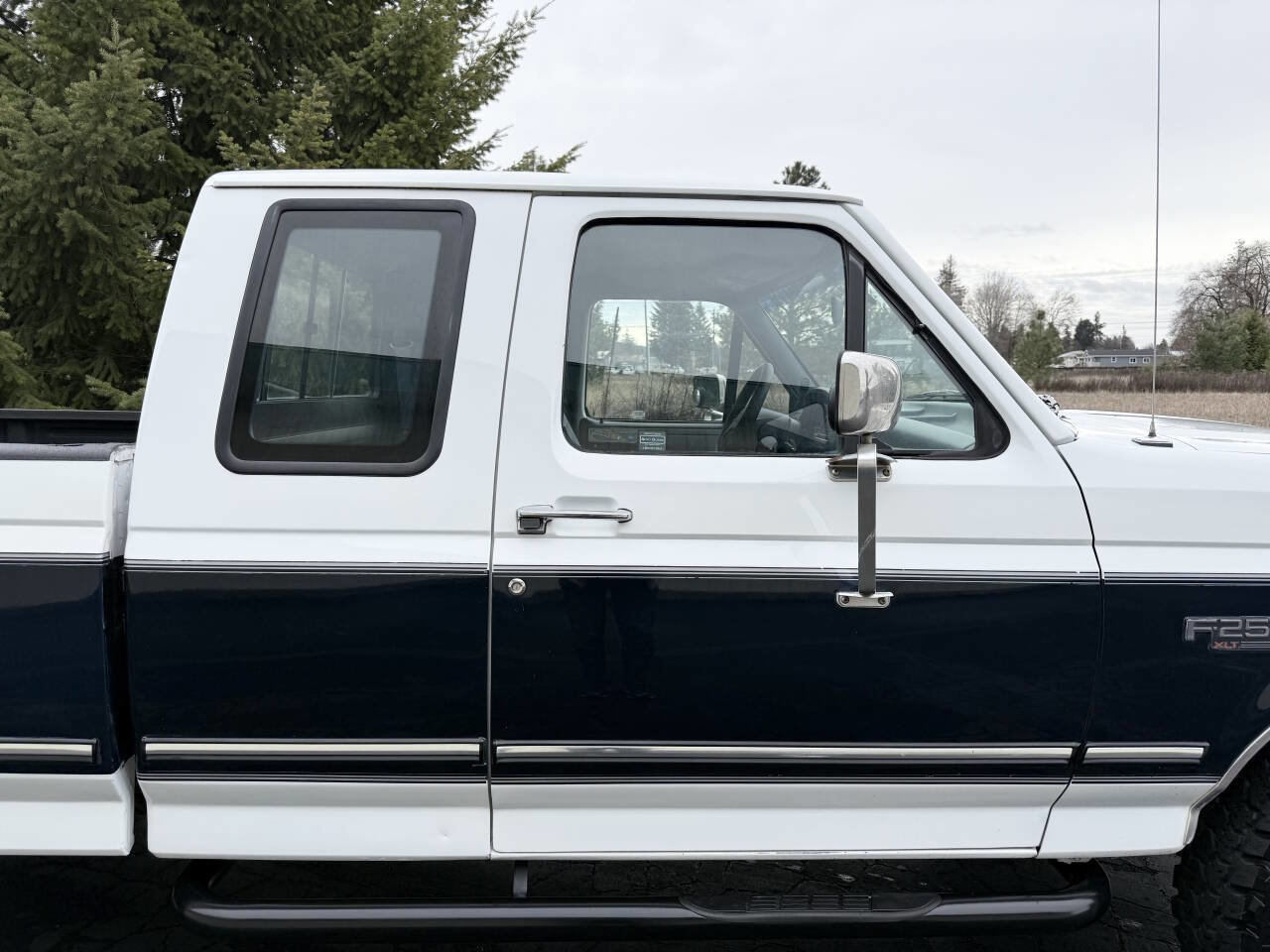 Used 1993 Ford F250 XLT image 27