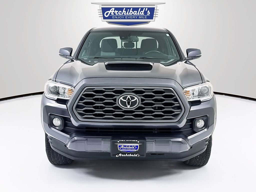 Used 2021 Toyota Tacoma TRD Sport image 2